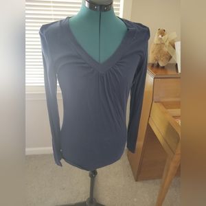 Apt 9 v neck small